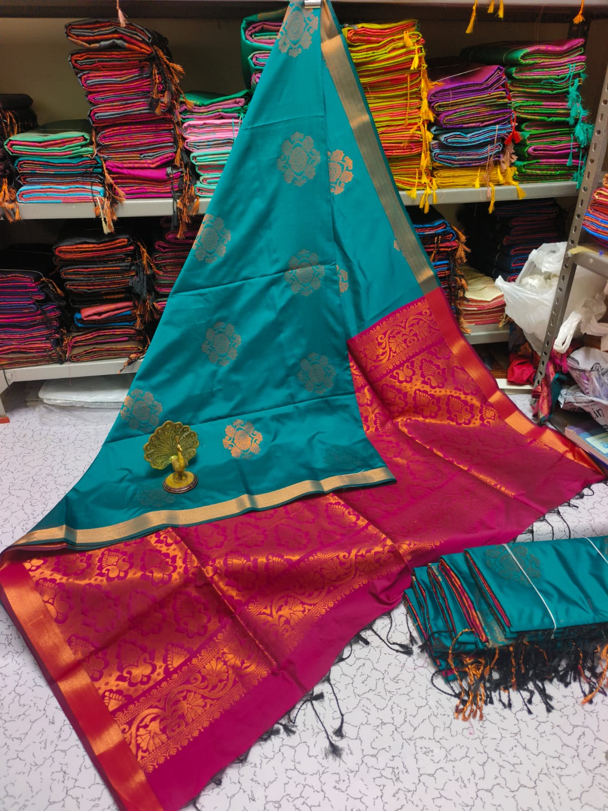 Kanjivaram Tissue Border Soft Silk Sarees (Blue and Red)