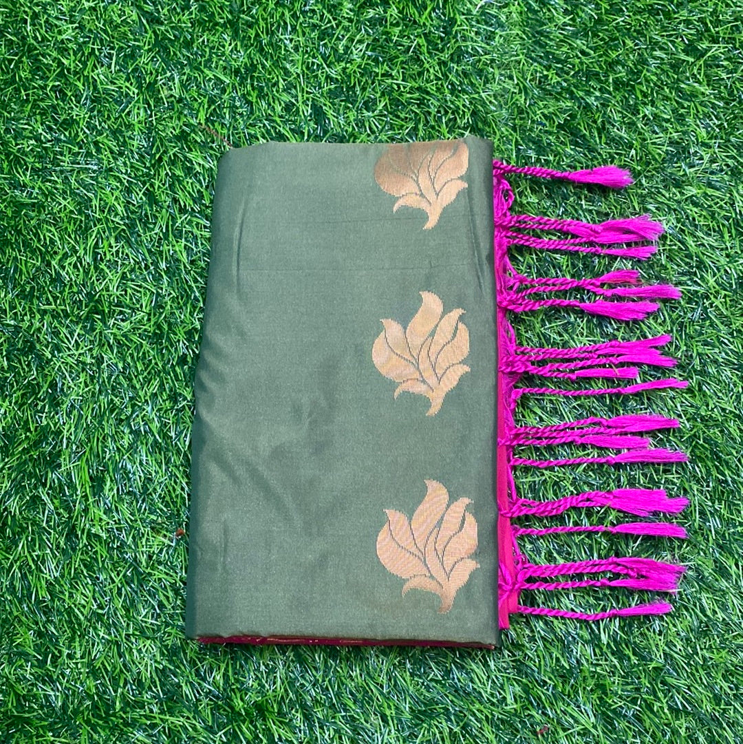Kanjivaram Tissue Border Soft Silk Sarees (Green and Pink Colour)