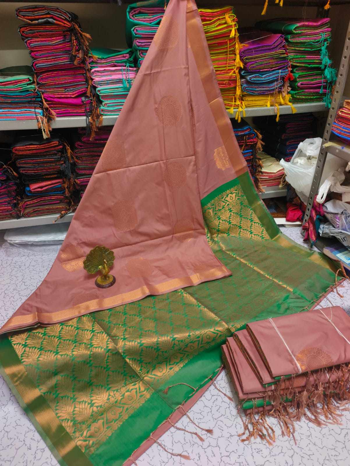 Kanjivaram Tissue Border Soft Silk Sarees (Rose Gold and Green)