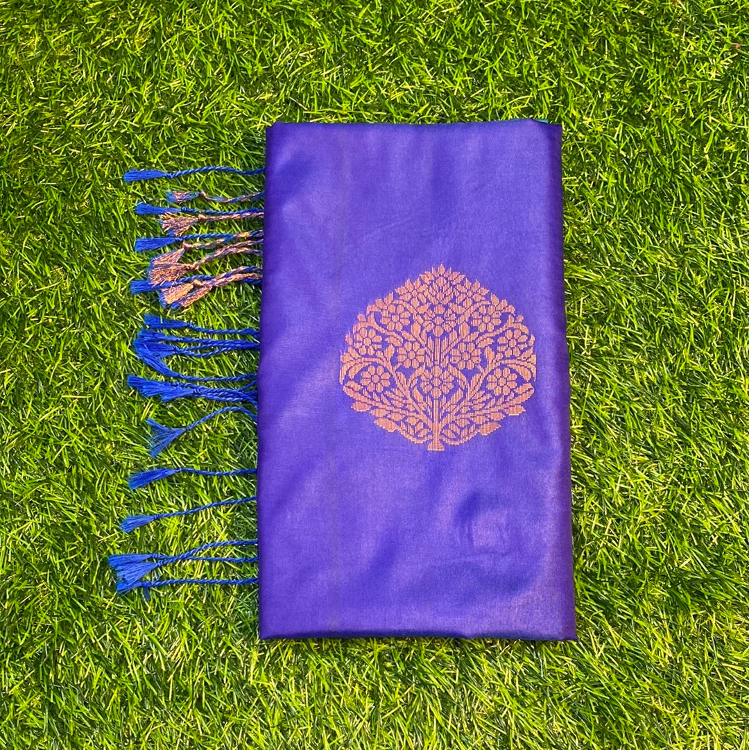 Kanjivaram Tissue Border Soft Silk Sarees (Royal Blue and Green Colour)