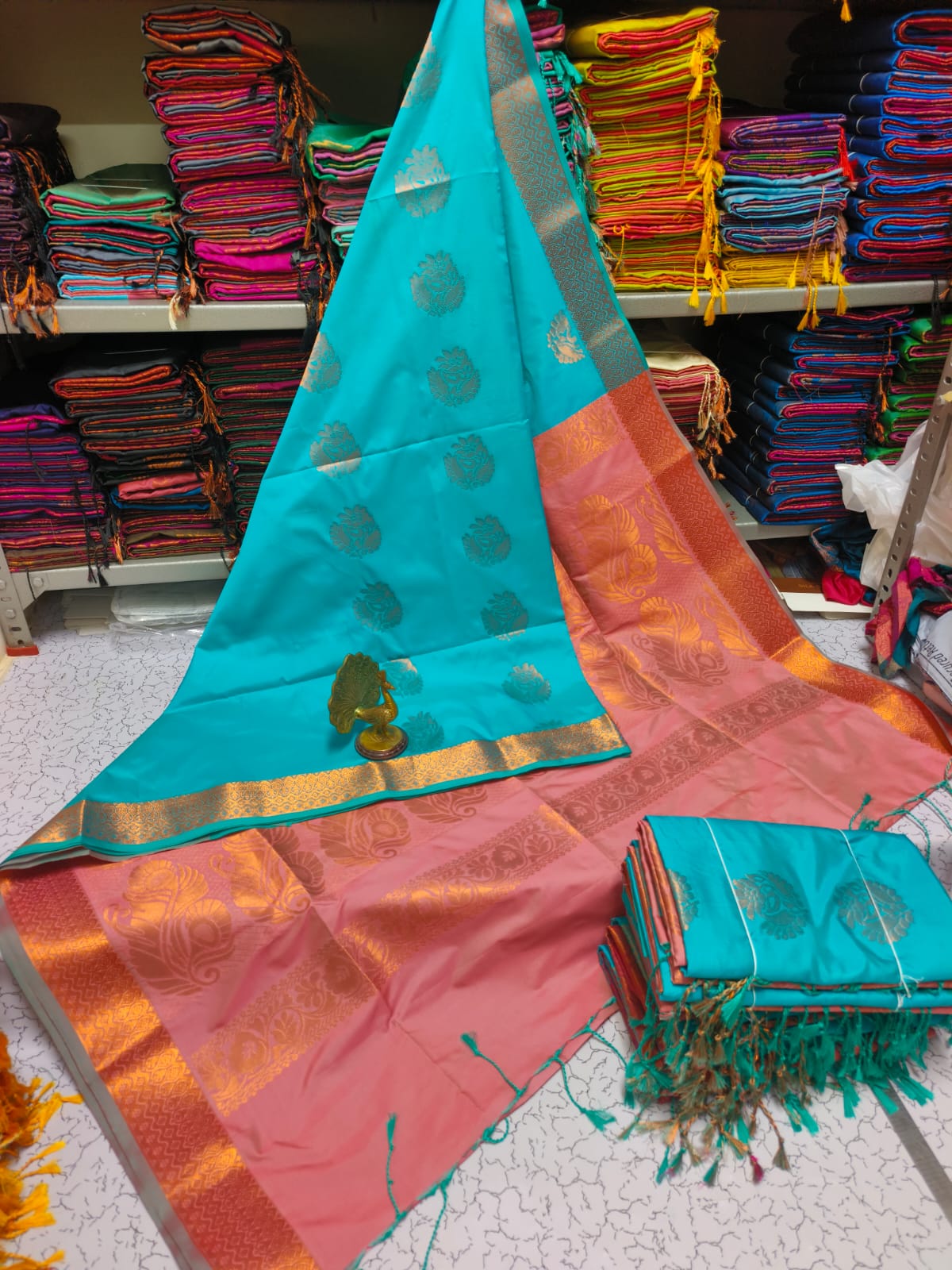 Kanjivaram Tissue Border Soft Silk Sarees (Sea Blue and Peach)