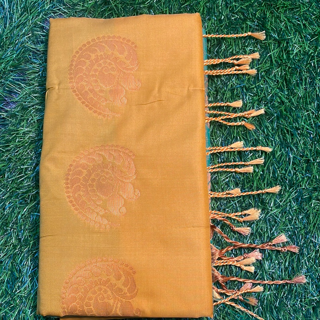 Kanjivaram Tissue Border Soft Silk Sarees (Mustard and Green)