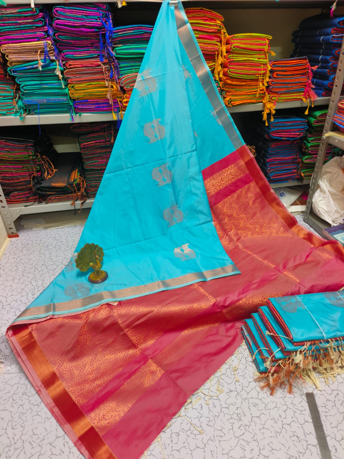 Kanjivaram Tissue Border Soft Silk Saree's (Sea Blue and Light Pink)
