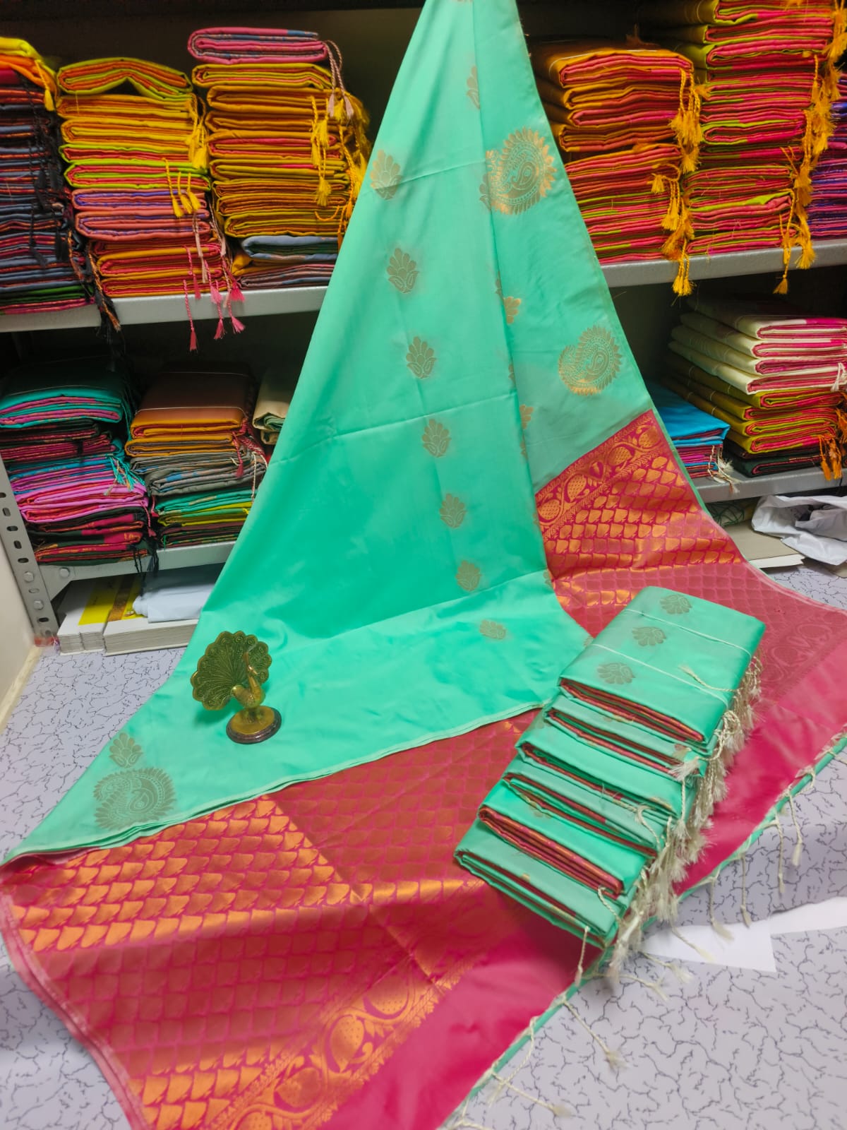 Kanjivaram Tissue Border Soft Silk Sarees (Sea Blue with Pink)
