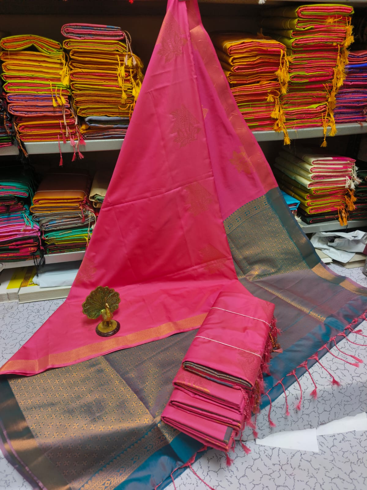 Kanjivaram Tissue Border Soft Silk Sarees (Pink with Sea Blue)