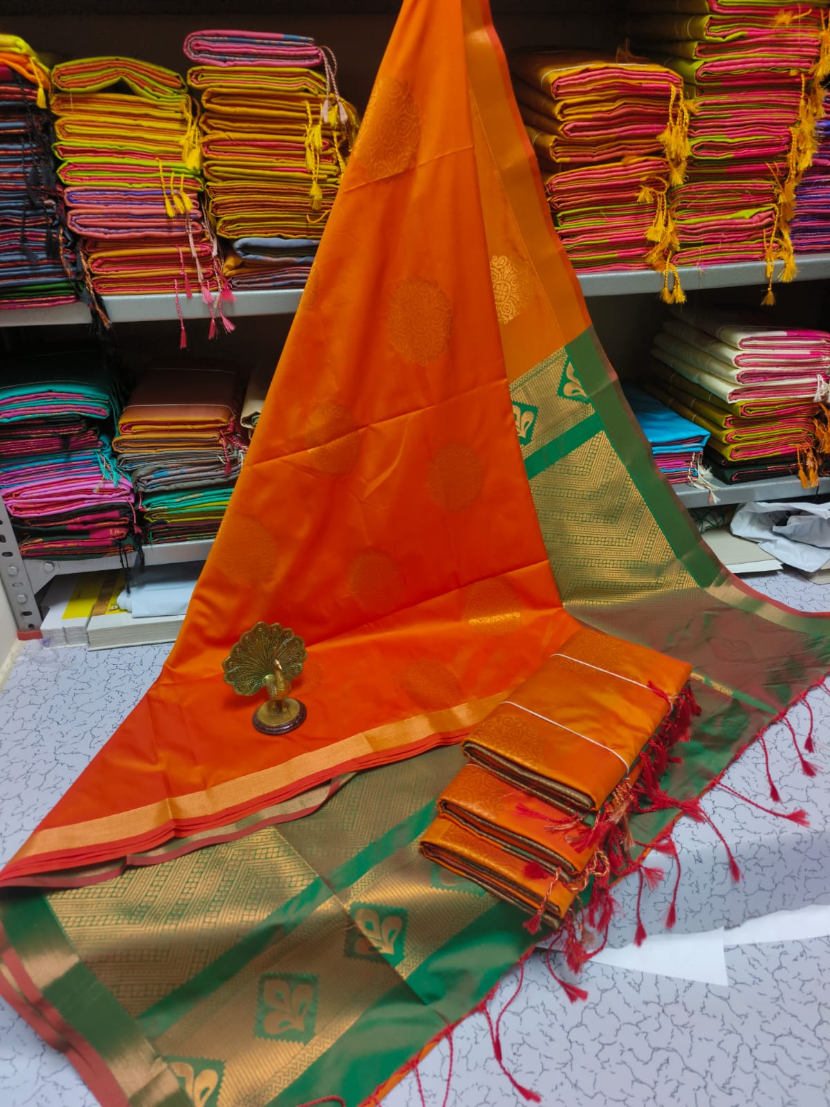 Kanjivaram Tissue Border Soft Silk Sarees (Orange with Green)