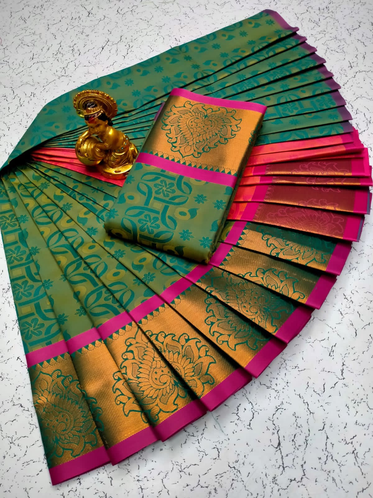 Sik Saree 3D Embossed