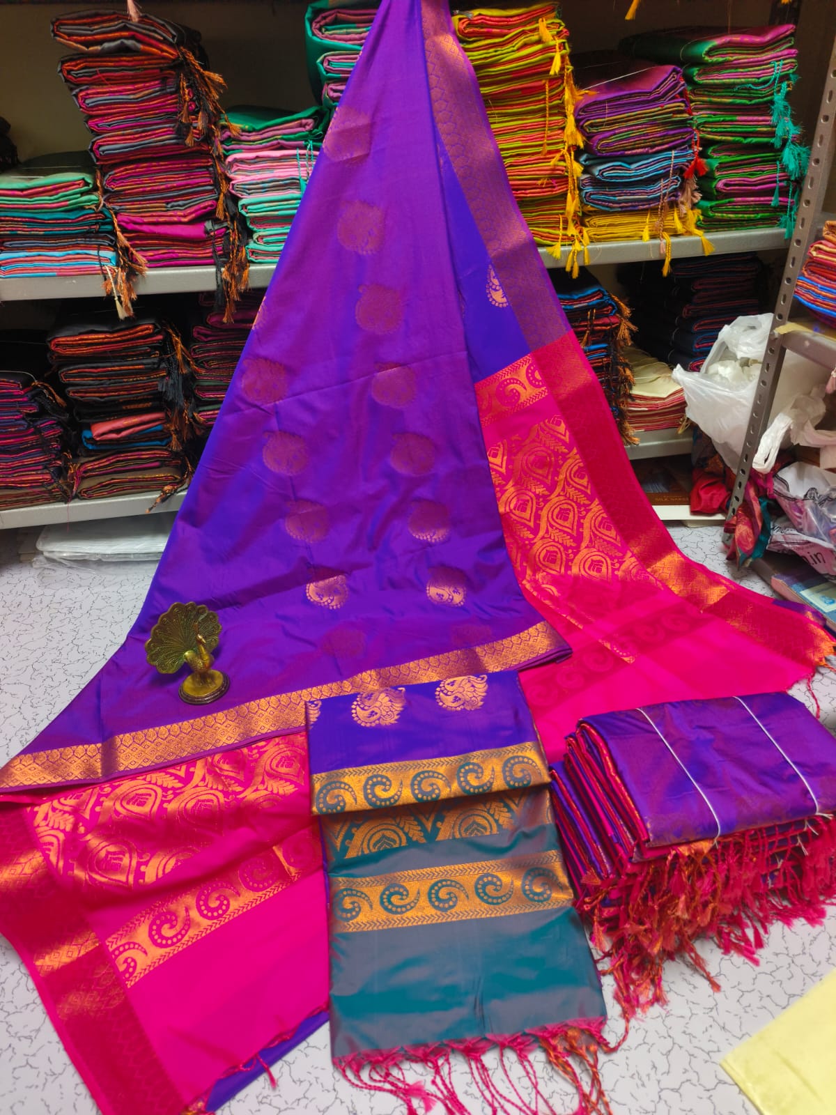 Kanjivaram Tissue Border Soft Silk Sarees (Purple and Pink)