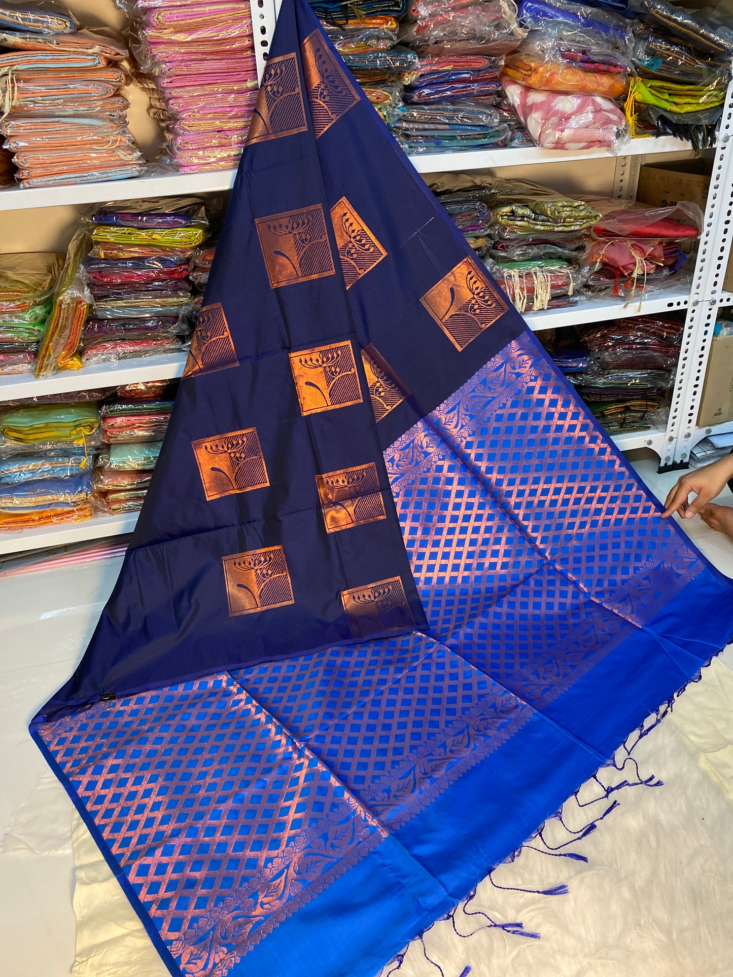 Kanjivaram Tissue Border Soft Silk Saree (Dark Blue & Royal Blue)