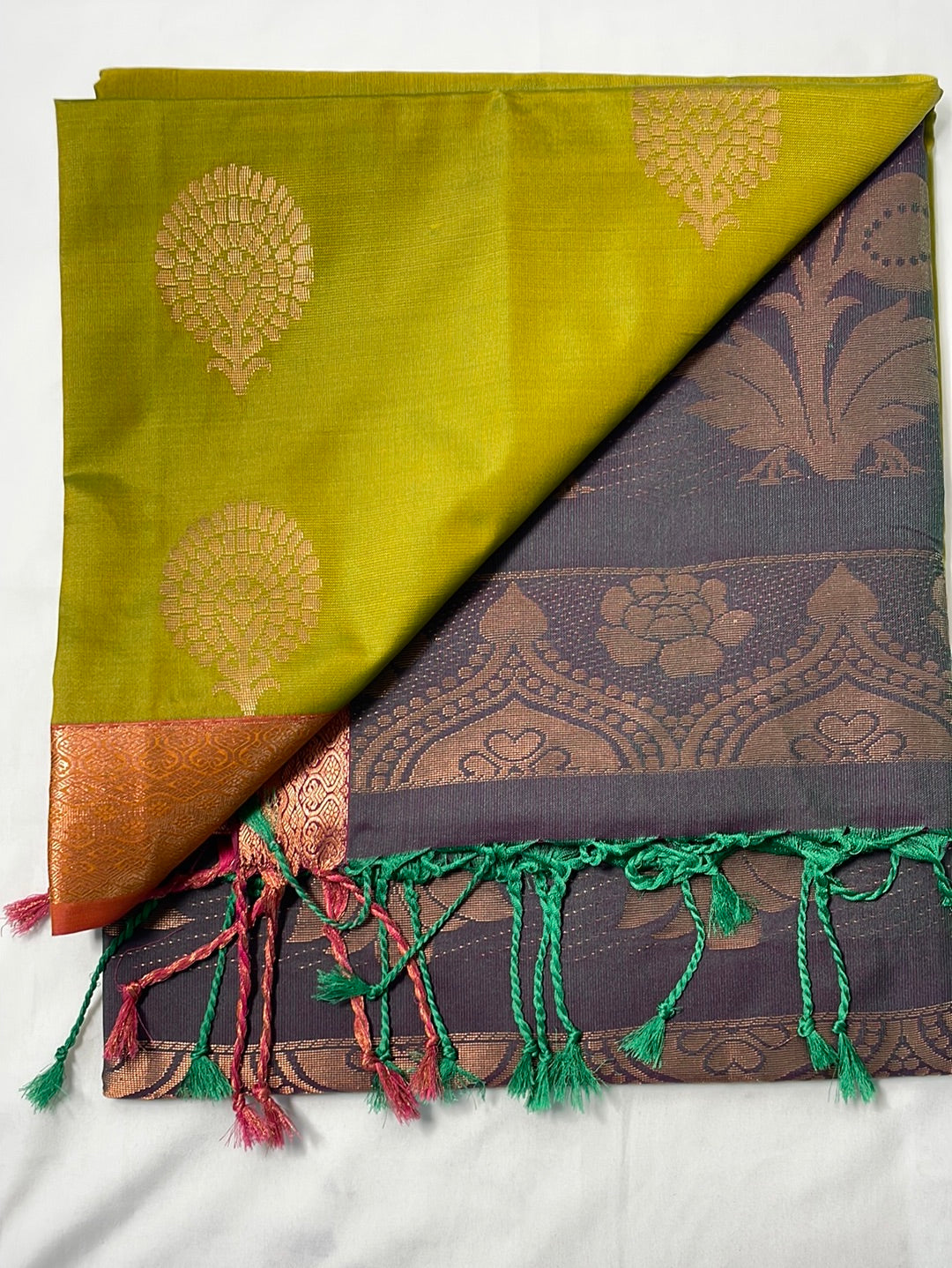 Kanjivaram Tissue Border Soft Silk Sarees (Mehandi Green and contrast Purple Colour)