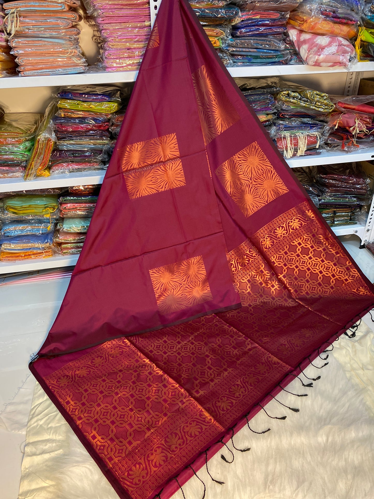 Kanjivaram Tissue Border Soft Silk Saree (Maroon)