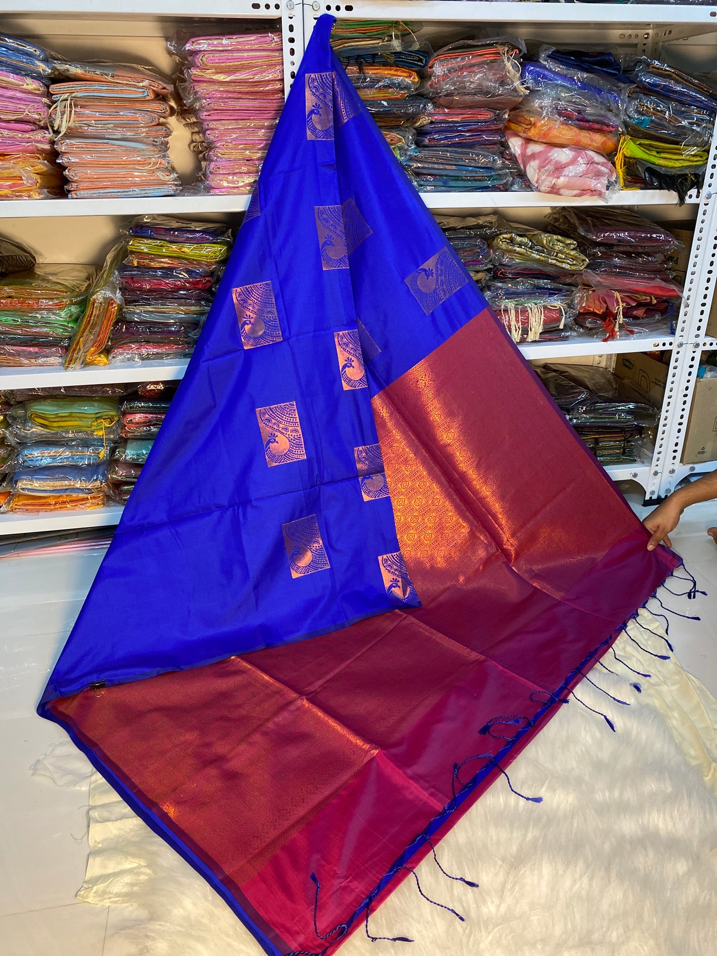 Kanjivaram Tissue Border Soft Silk Saree (Royal Blue & Pink)
