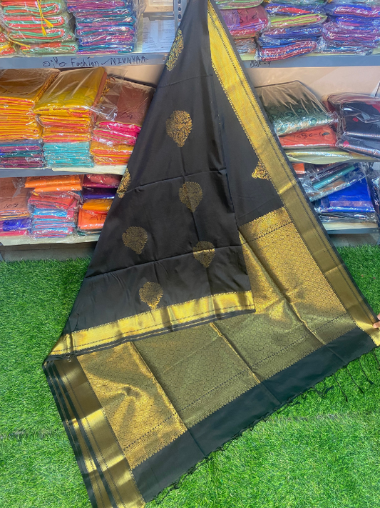 Kanjivaram Tissue Border Soft Silk Saree (Black)