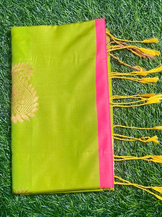Kanjivaram Tissue Border Soft Silk Sarees (Apple Green and Pink)