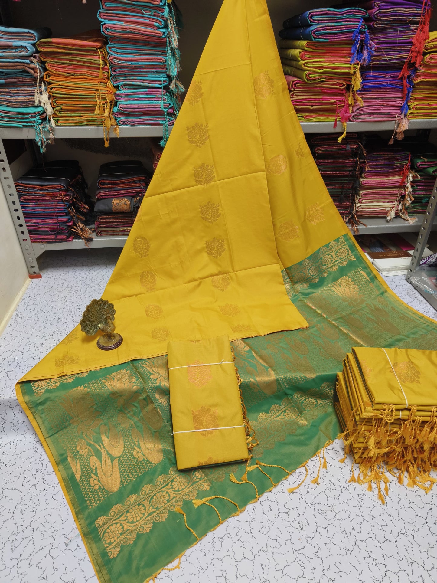Kanjivaram Tissue Border Soft Silk Sarees (Yellow and Green)