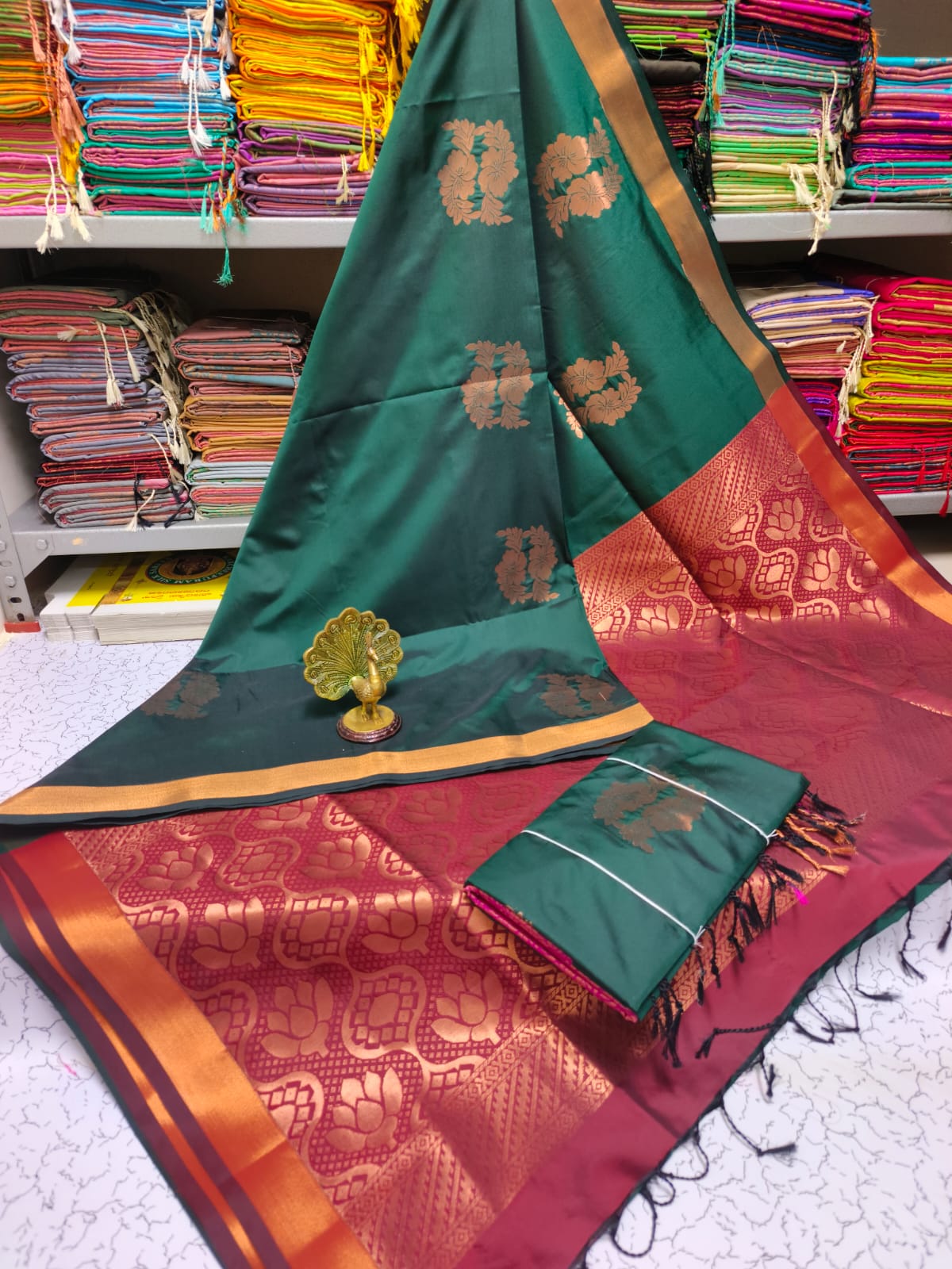 Kanjivaram Tissue Border Soft Silk Sarees (Green with Maroon)