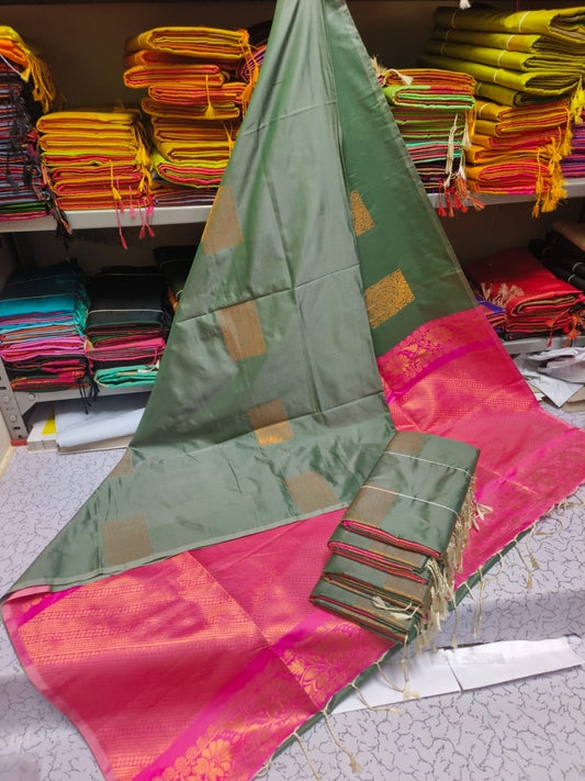 Kanjivaram Tissue Border Soft Silk Sarees (Light Green and Pink)