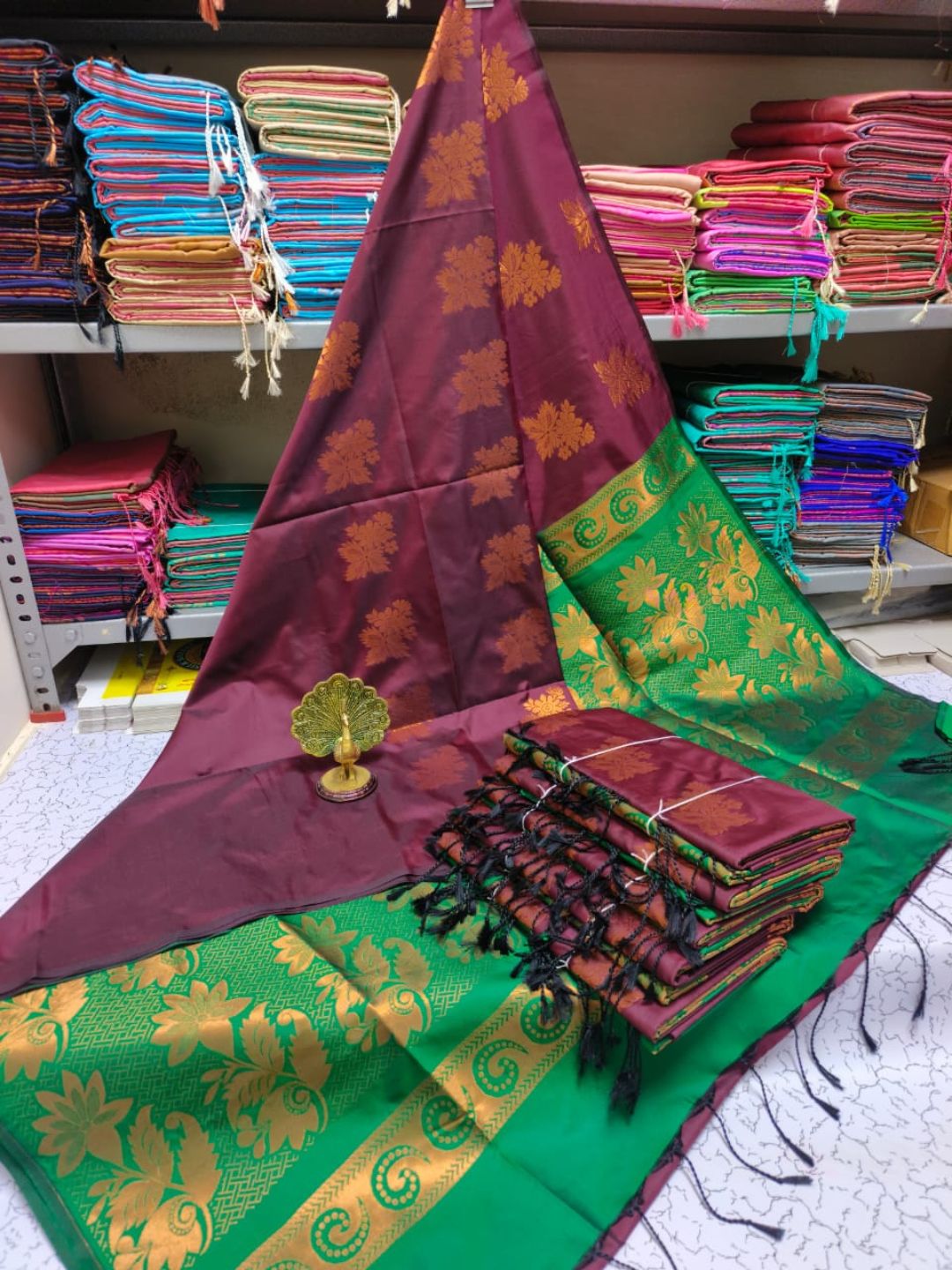 Kanjivaram Tissue Border Soft Silk Sarees (Maroon and Green)